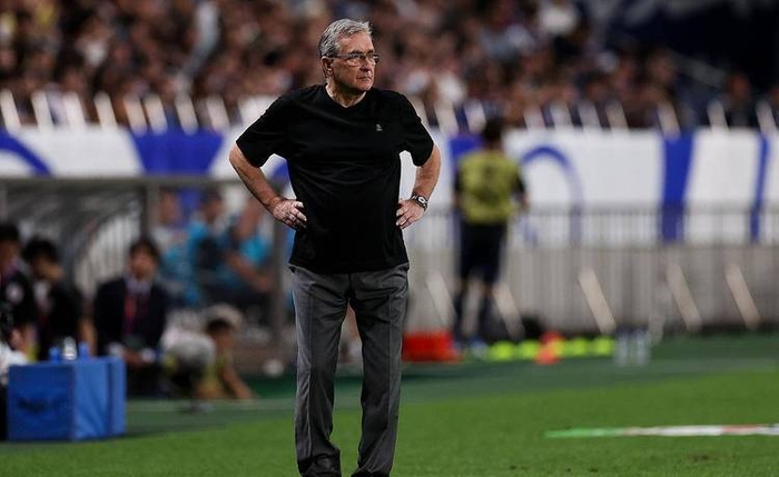 开云平台-里尔主帅新战术引发球迷热议，料将奏效