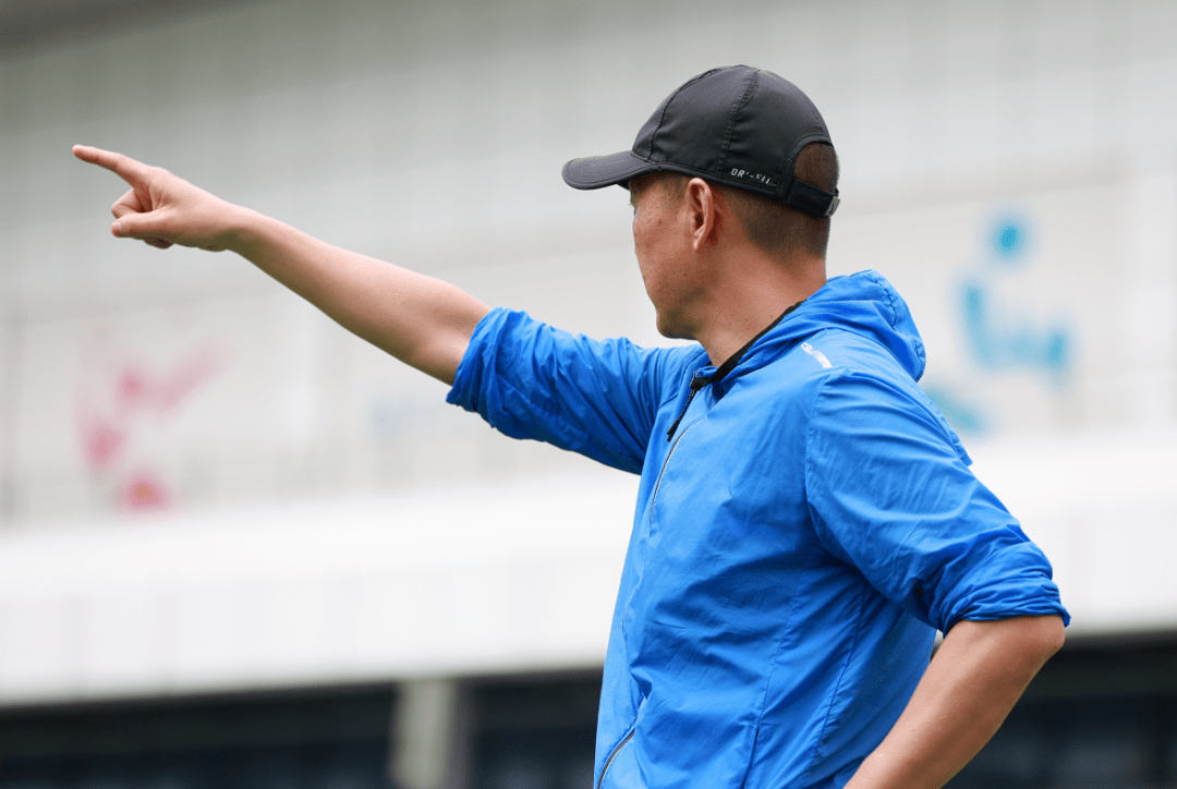 开云平台-阿贾克斯大胜苏黎世勇夺荷兰联赛冠军