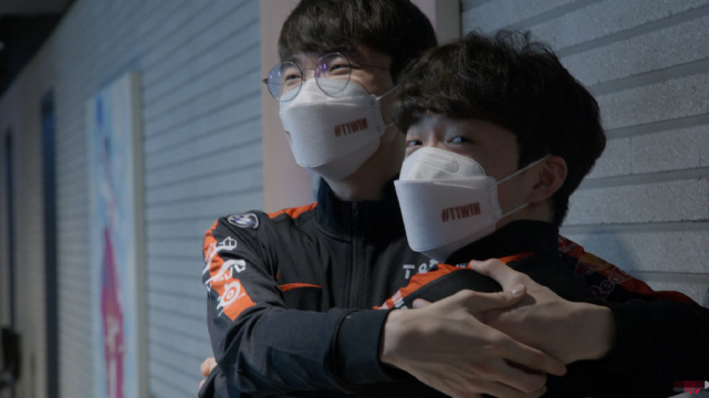 开云体育官方网站-KT力克TES，Oner拿下关键大龙激烈交锋小组赛，留下经典瞬间的简单介绍