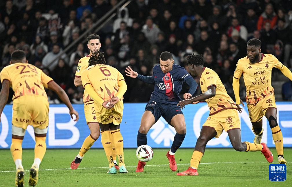 关于梅斯主教练涉嫌判罚不公,引发争议的信息 关于梅斯主教练涉嫌判罚不公,引发争议的信息