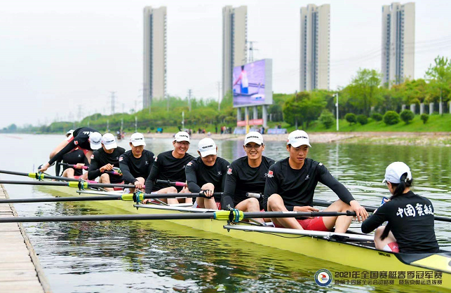 瑞士赛艇选手实力横扫,斩获冠军 瑞士赛艇选手实力横扫,斩获冠军