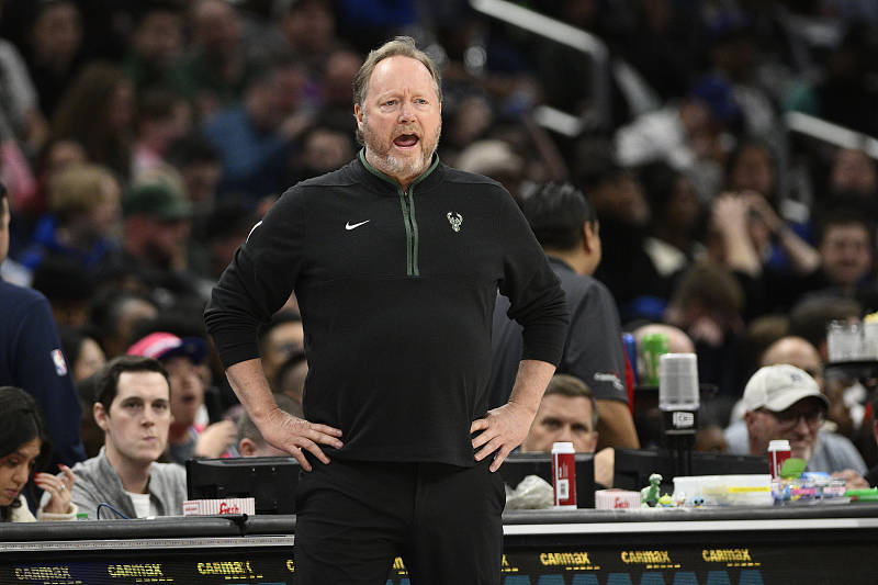 雄鹿主帅布登霍尔泽受挑战,球队是否能跻身总决赛?的简单介绍 雄鹿主帅布登霍尔泽受挑战,球队是否能跻身总决赛?的简单介绍