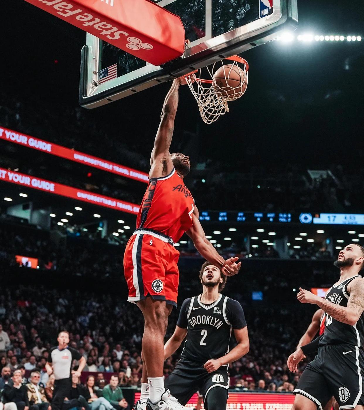 快船大胜国王,莱昂纳德23分领衔 快船大胜国王,莱昂纳德23分领衔