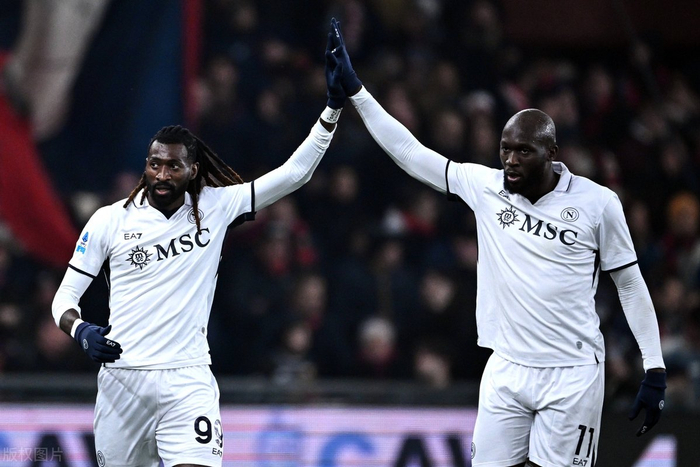 包含那不勒斯客场战平，积分榜略显颓势的词条