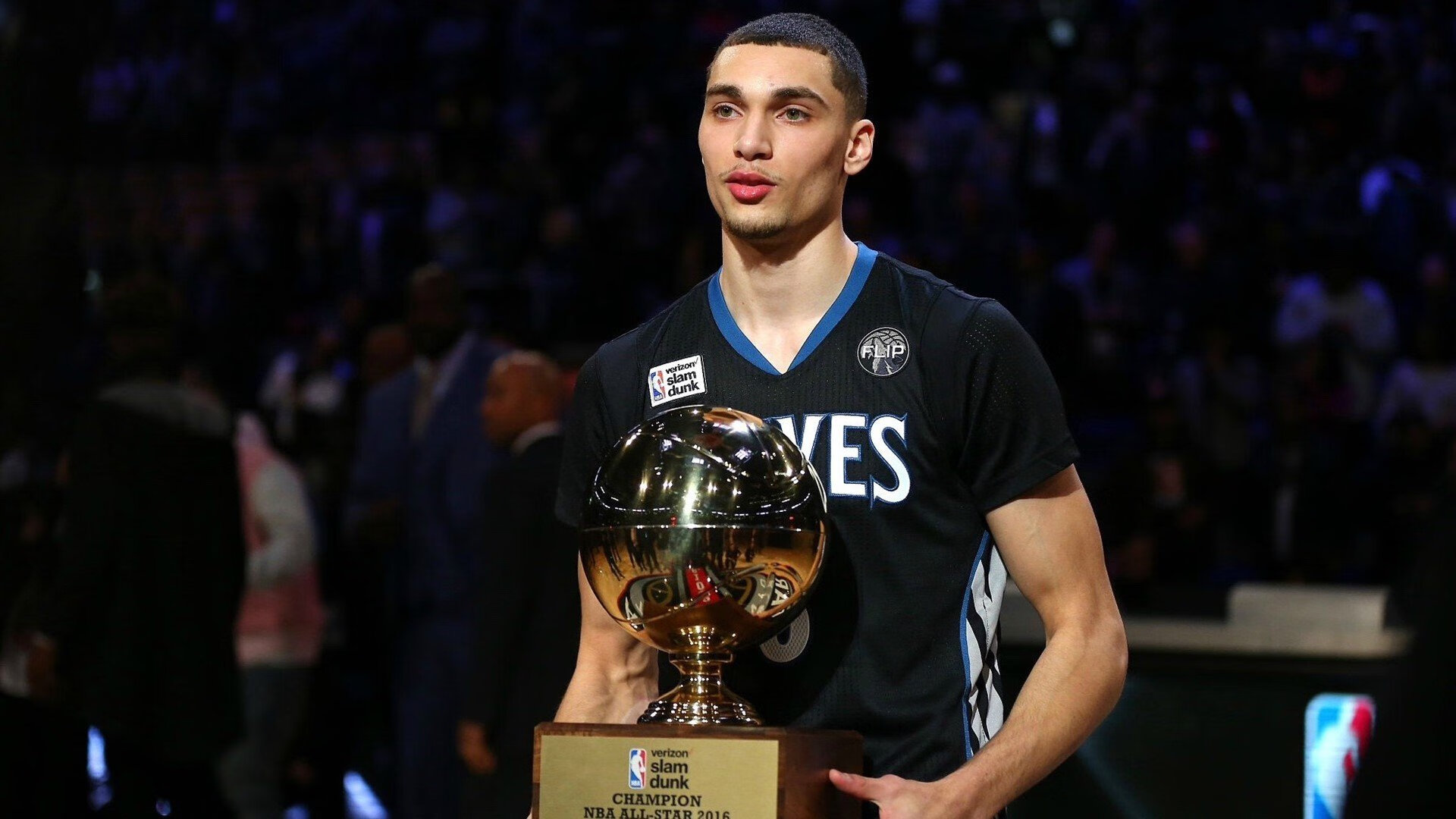 双星连锁爆发造就不可复制之战，范弗利特与老鹰的戏剧性转折